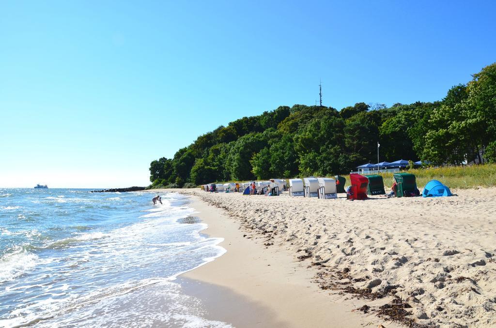 Strandapartment-Mondfisch an der Ostsee Thiessow Zimmer foto