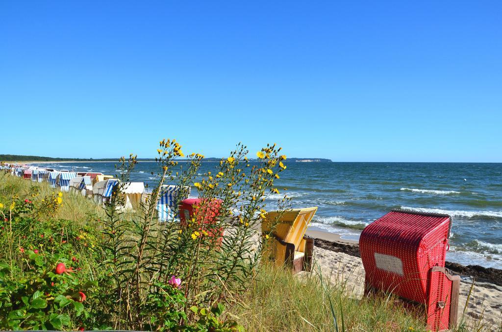 Strandapartment-Mondfisch an der Ostsee Thiessow Zimmer foto